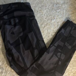 Under Armour Women’s Black and Gray Leggings